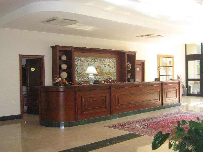 Minerva Hotel 4*